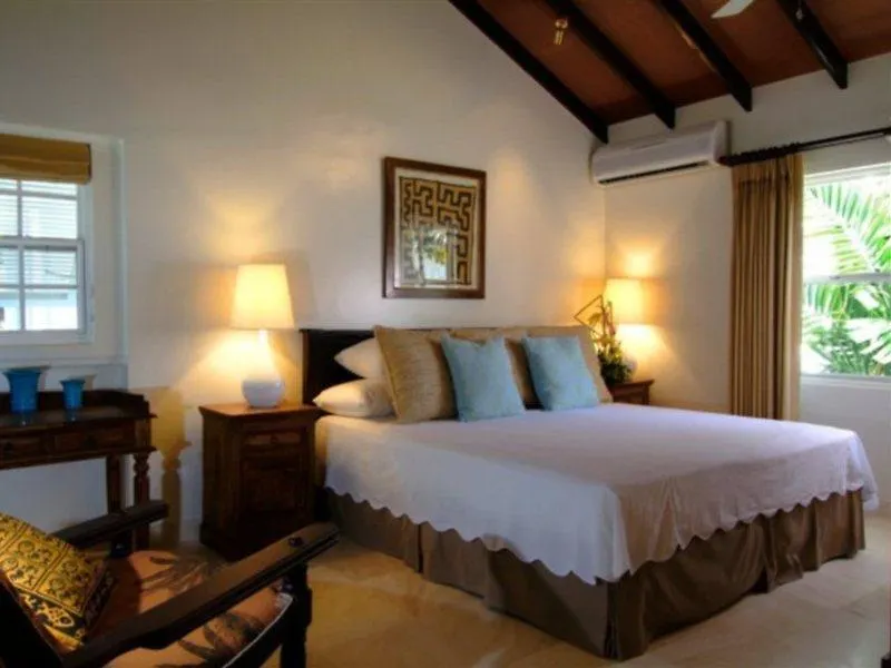 Treasure Beach Hotel