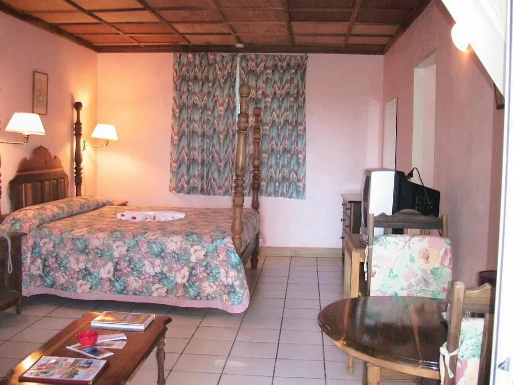 Treasure Beach Hotel